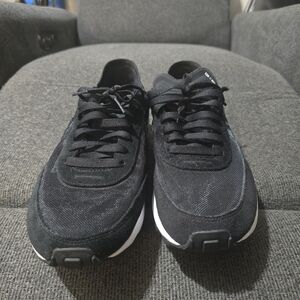 Nike Black Sneakers